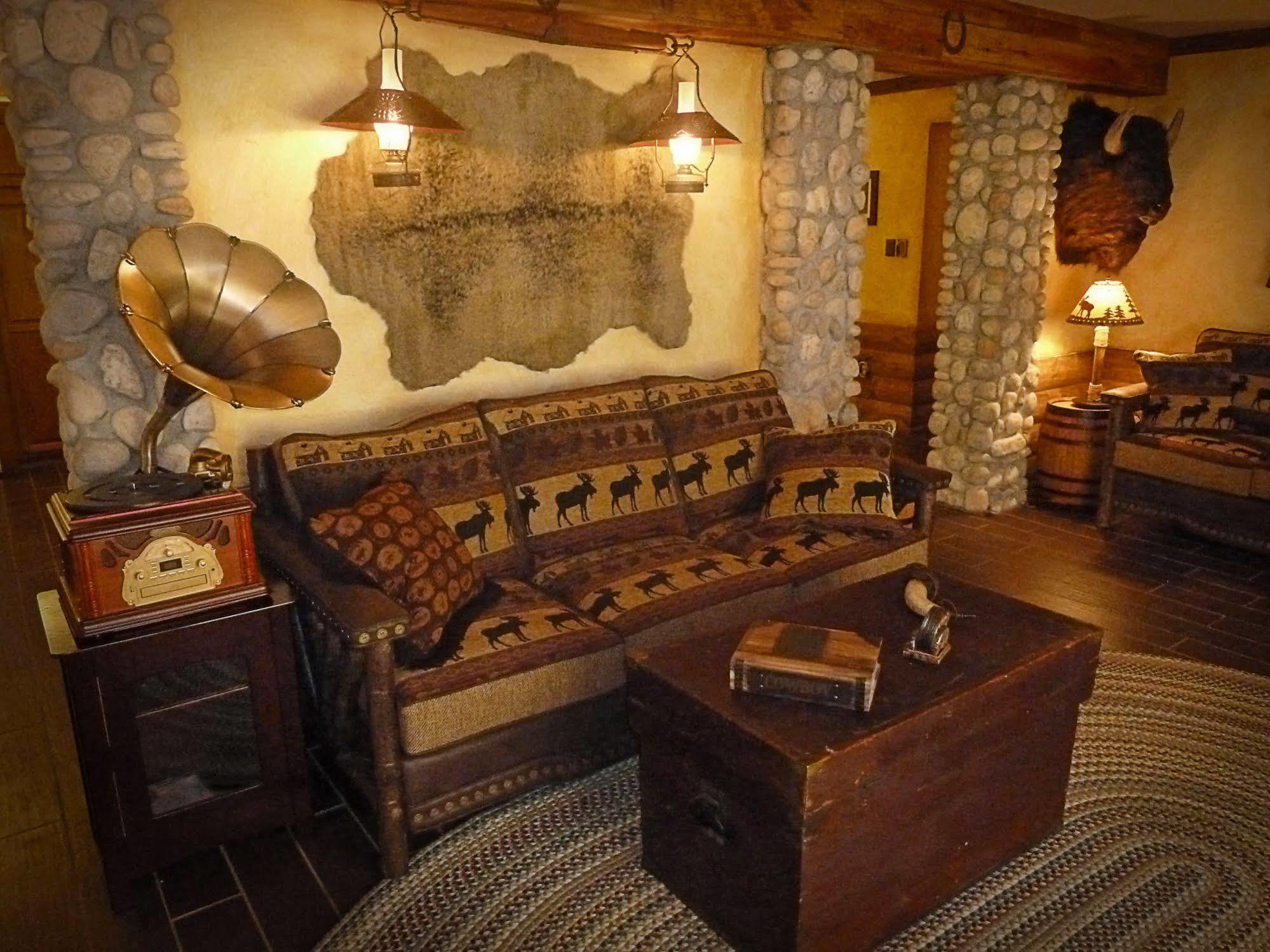 The Log House Lodge Три-Риверс Экстерьер фото